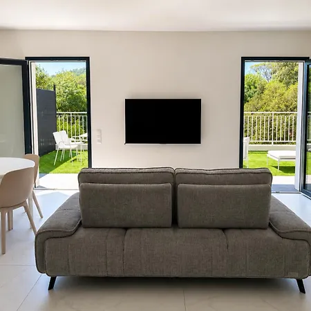 Alando Apartmán
