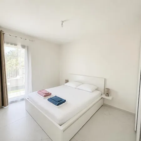 Alando Apartmán