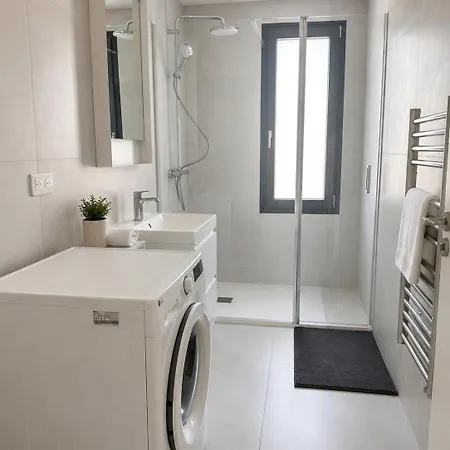 Alando Apartmán